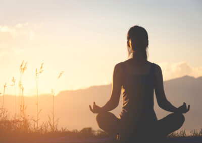Mit Kundalini Yoga & Ayurveda die Akkus aufladen
